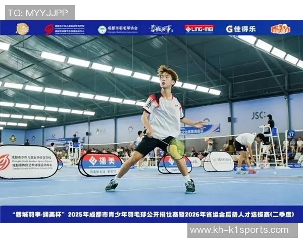 羽毛球巨献揭秘成都羽毛球队默契配合背后的秘密与训练技巧